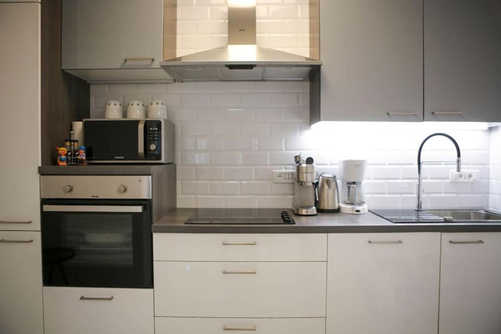 New & Luxury Apartment Tony Split Exterior foto
