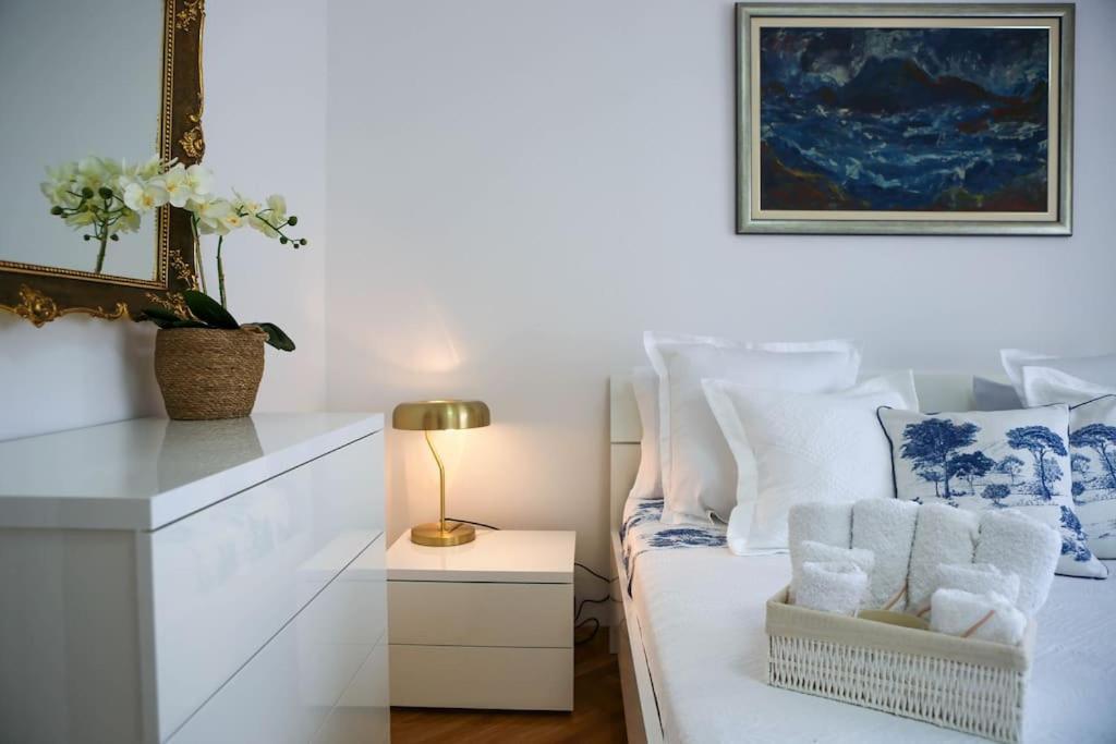 New & Luxury Apartment Tony Split Exterior foto